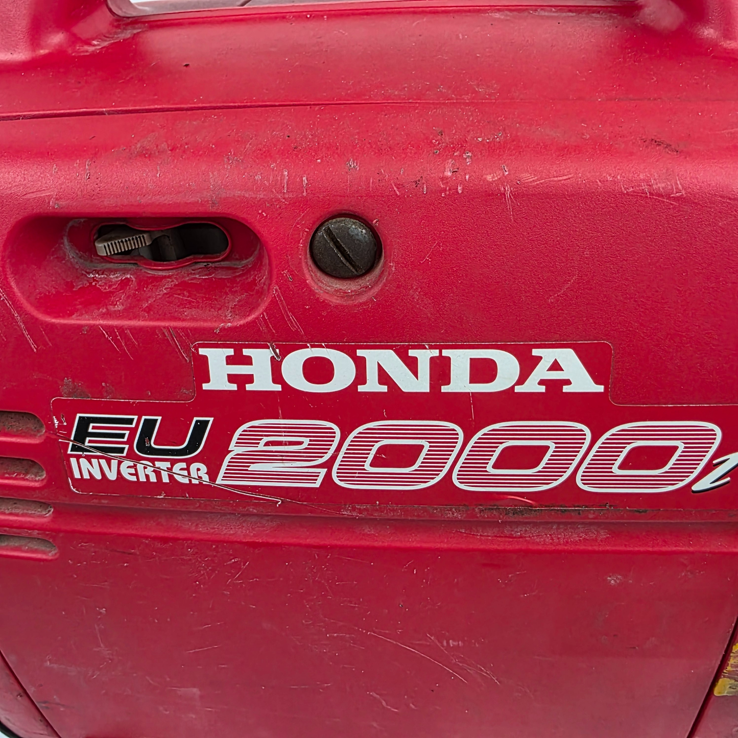 Generador de electricidad HONDA.