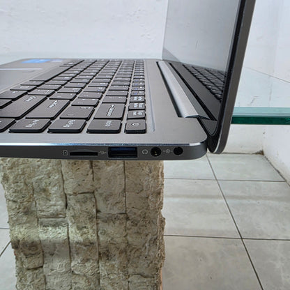 Laptop LANIX Neuron X